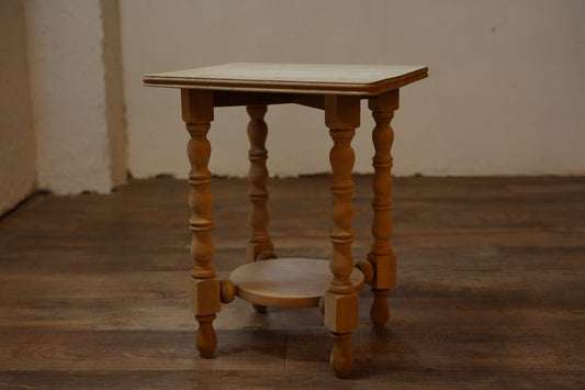 サイドテーブル F169