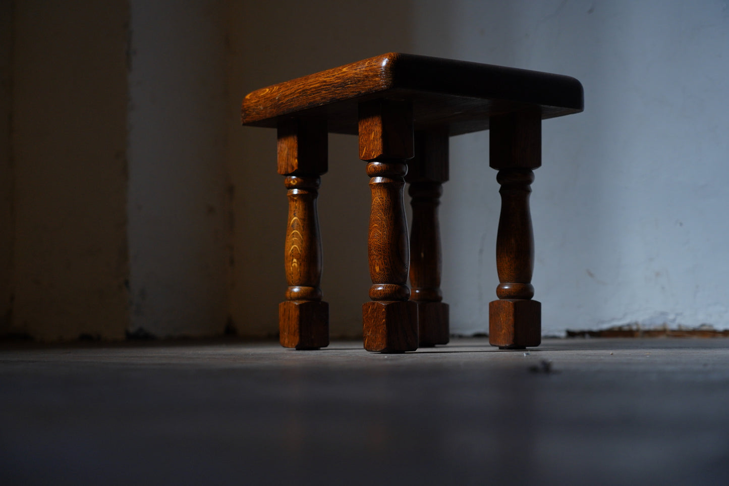 サイドテーブル F392