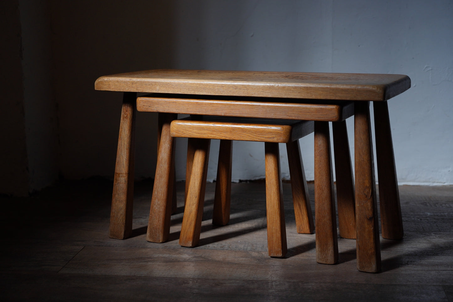 サイドテーブル F395