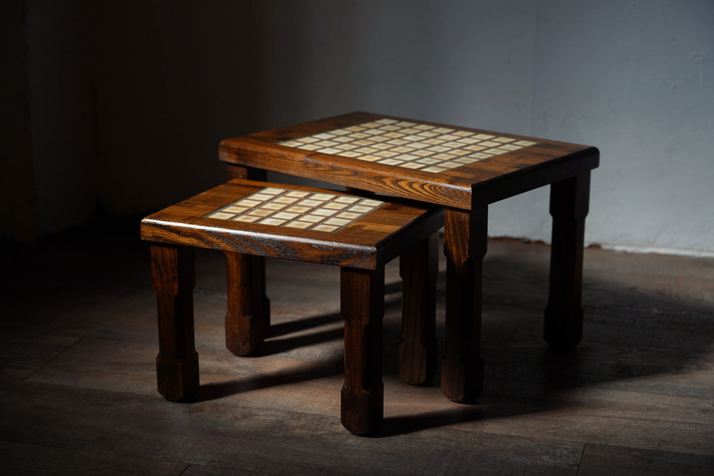 タイルトップサイドテーブル F402