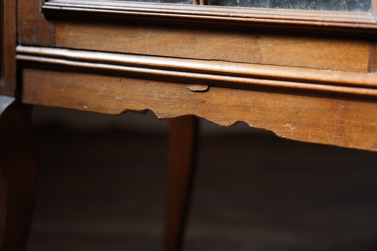 キャビネット F422