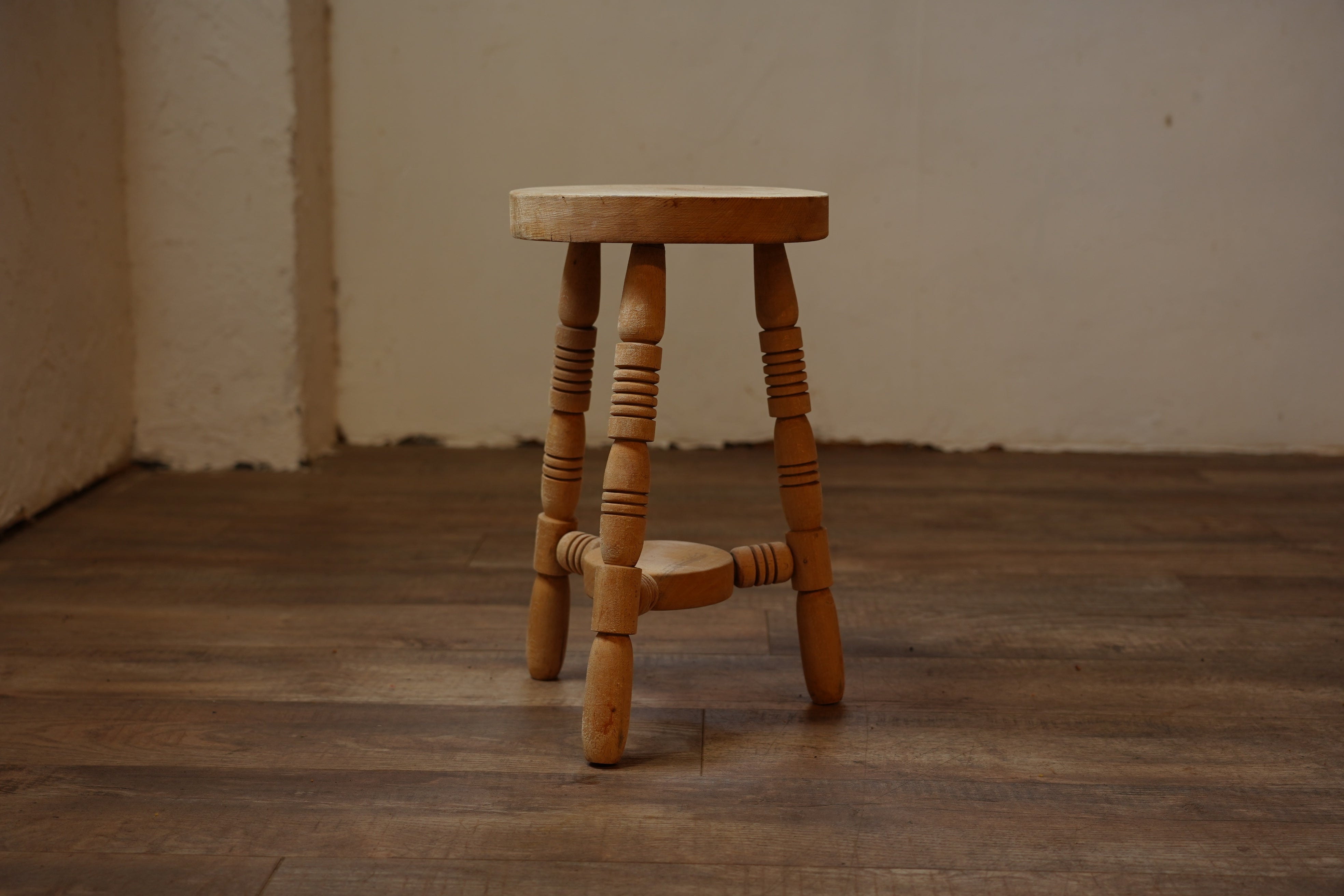 丸スツール F189 – 14e Online shop