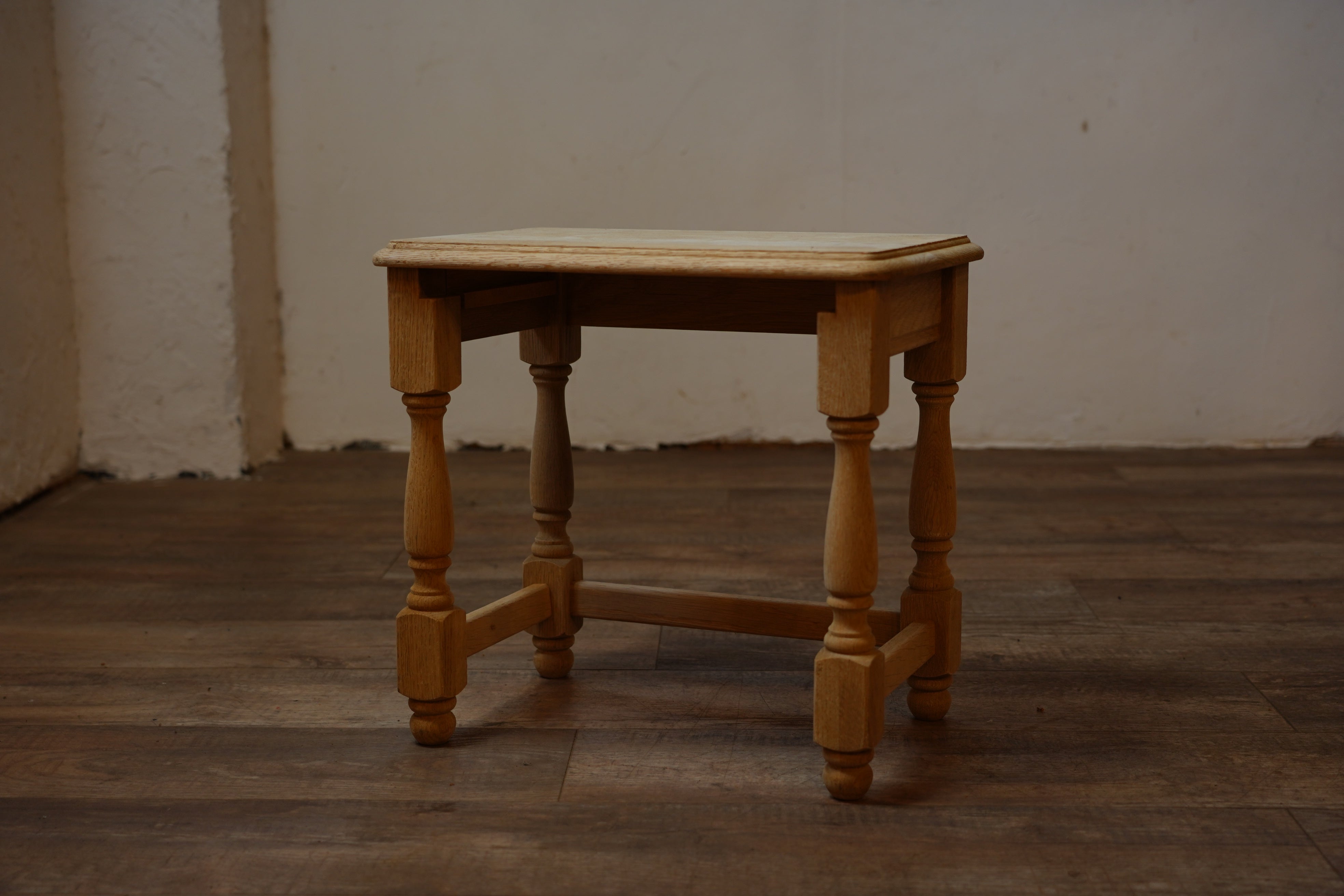 古い　長テーブル　ローテーブル　テーブル　アンティーク　骨董　古道具　オブジェ 中国骨董 唐家具 唐木レトロ 古典装飾彫り 座卓 センター