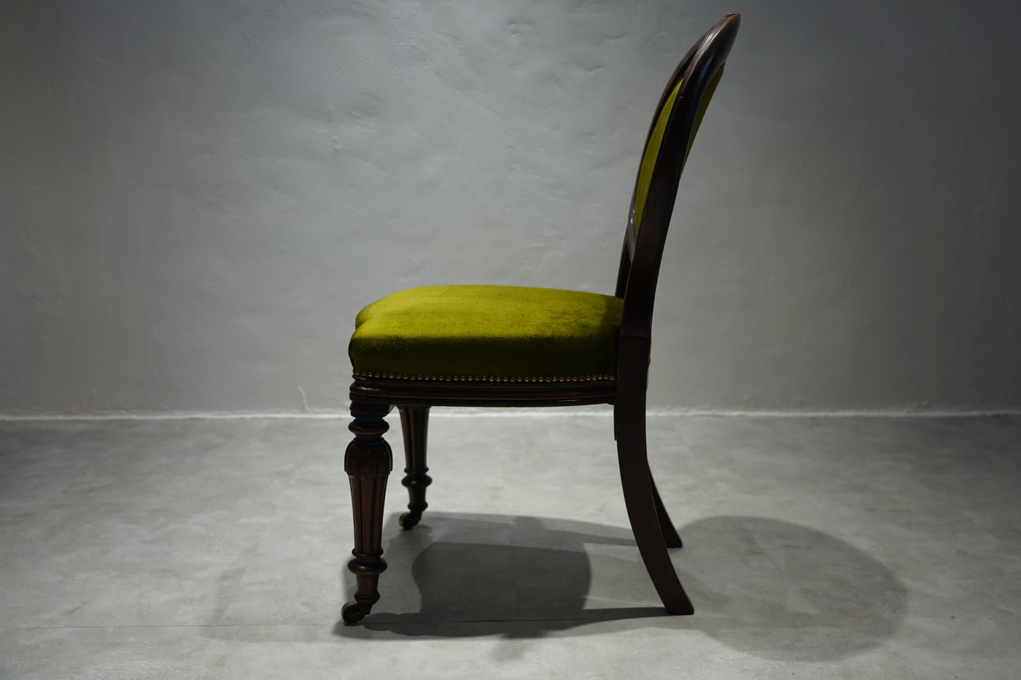 ヴィクトリアン　サロンチェア　C072