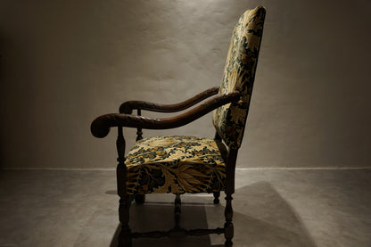 イギリスアンティーク  アームチェア ジャコビアン様式　William Morris　C104