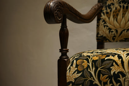 イギリスアンティーク  アームチェア ジャコビアン様式　William Morris　C104