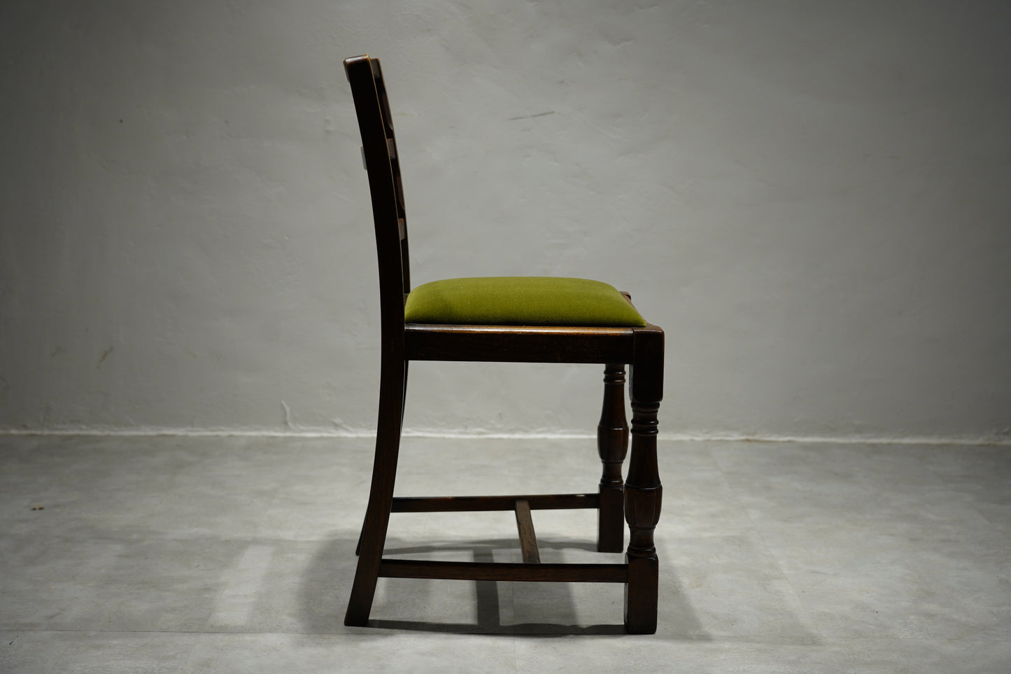 イギリスアンティーク　ダイニングチェア　C189