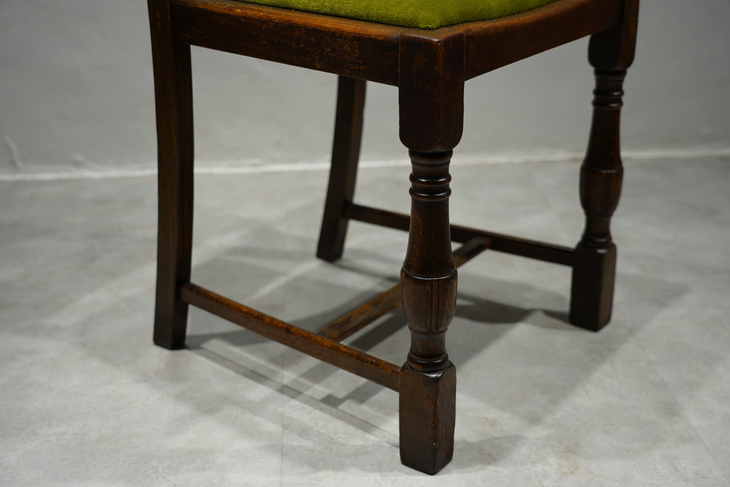 イギリスアンティーク　ダイニングチェア　C189