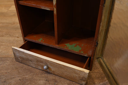 小さいキャビネット　F313