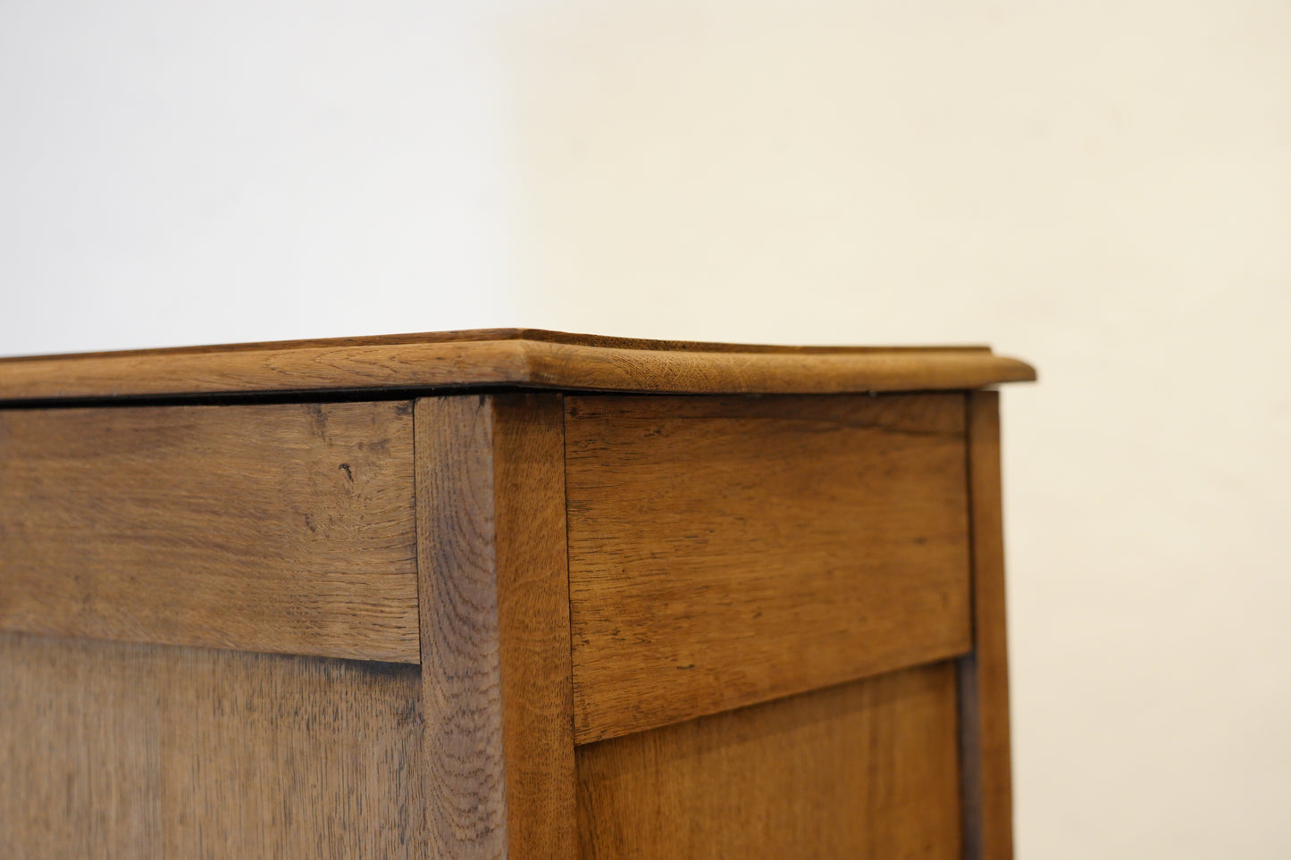 レコード棚　F322