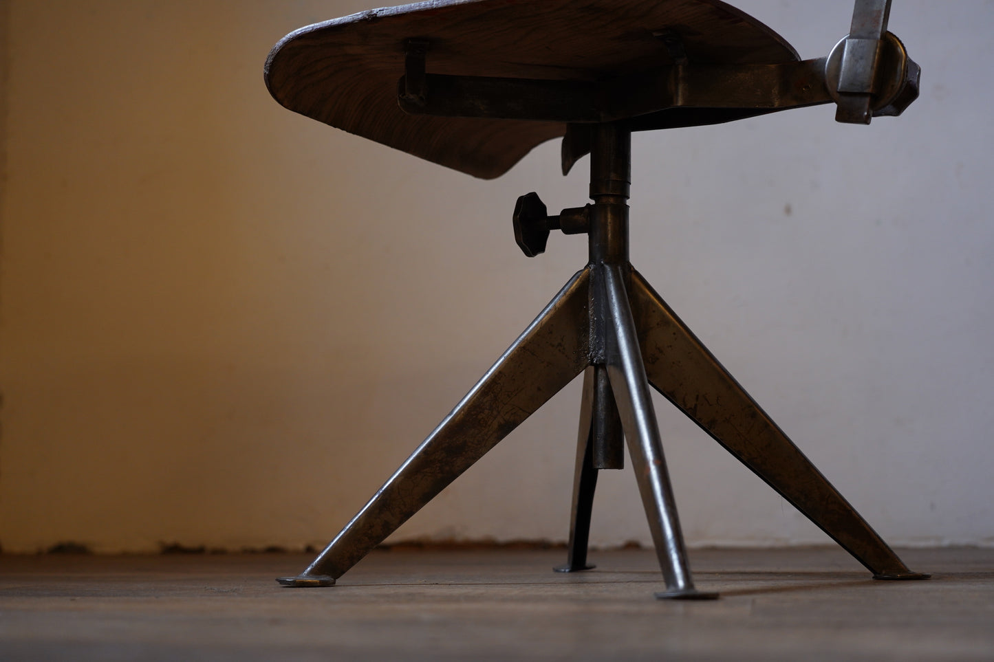 Jean Prouve　タスクチェア　F333