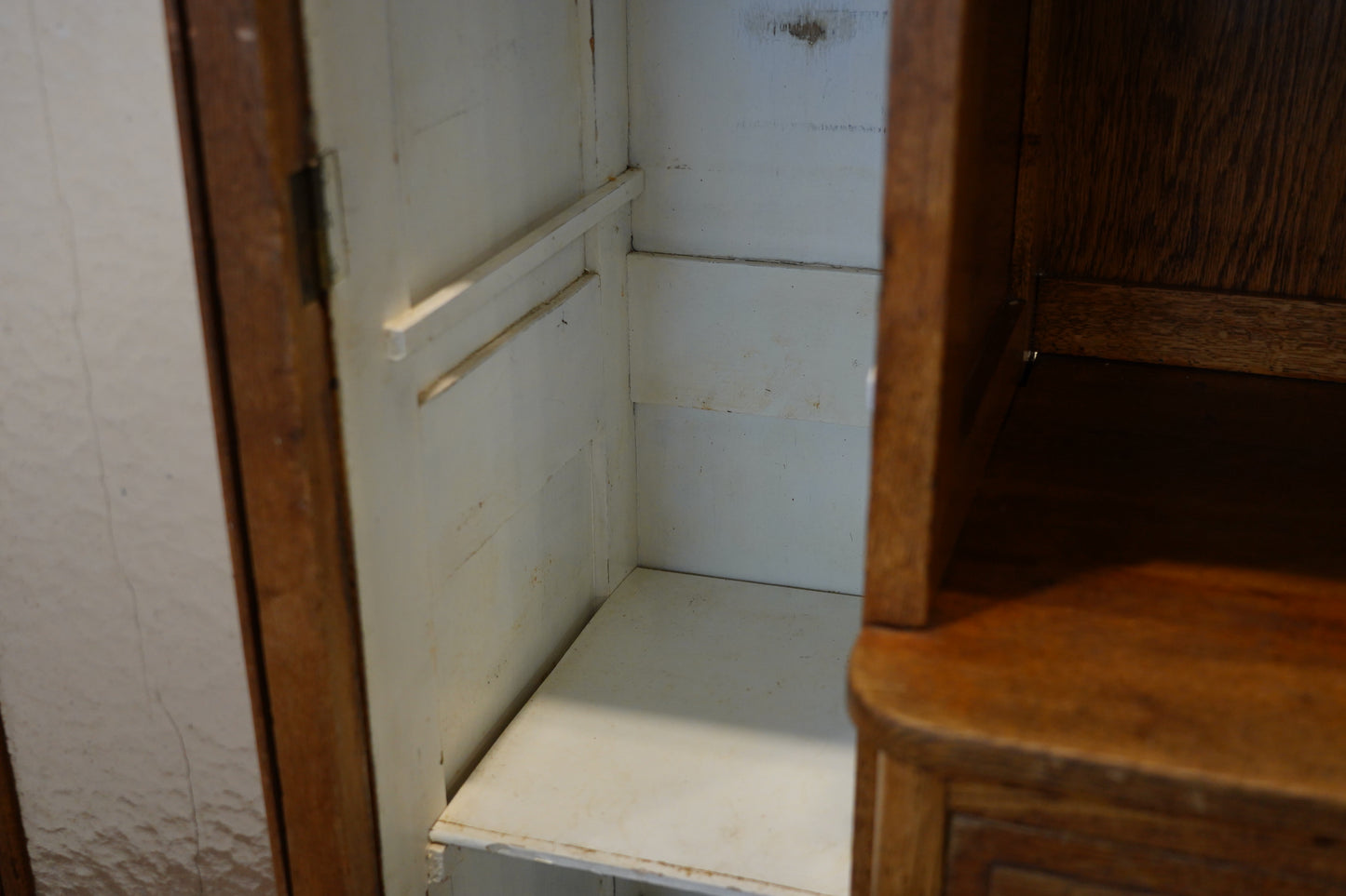 キッチンキャビネット　F338