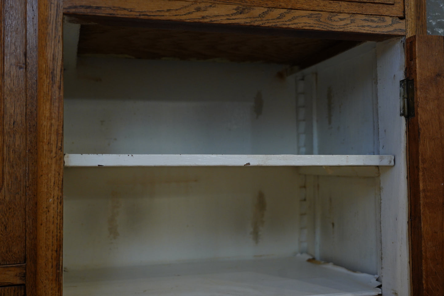 キッチンキャビネット　F338