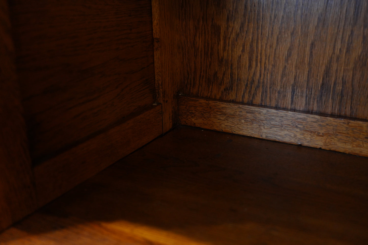 キッチンキャビネット　F338