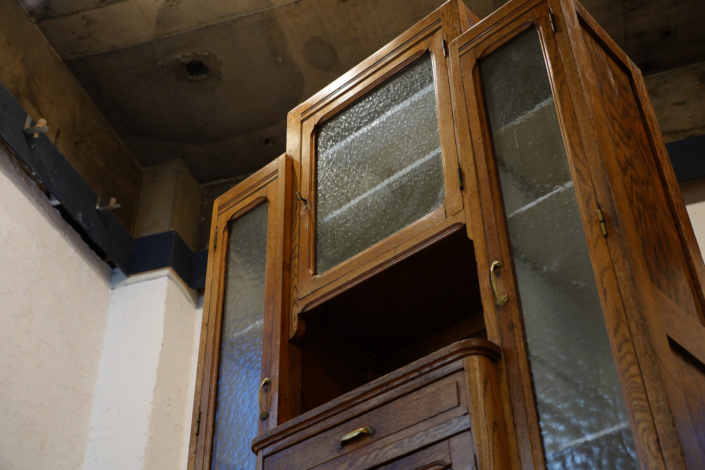 キッチンキャビネット　F338