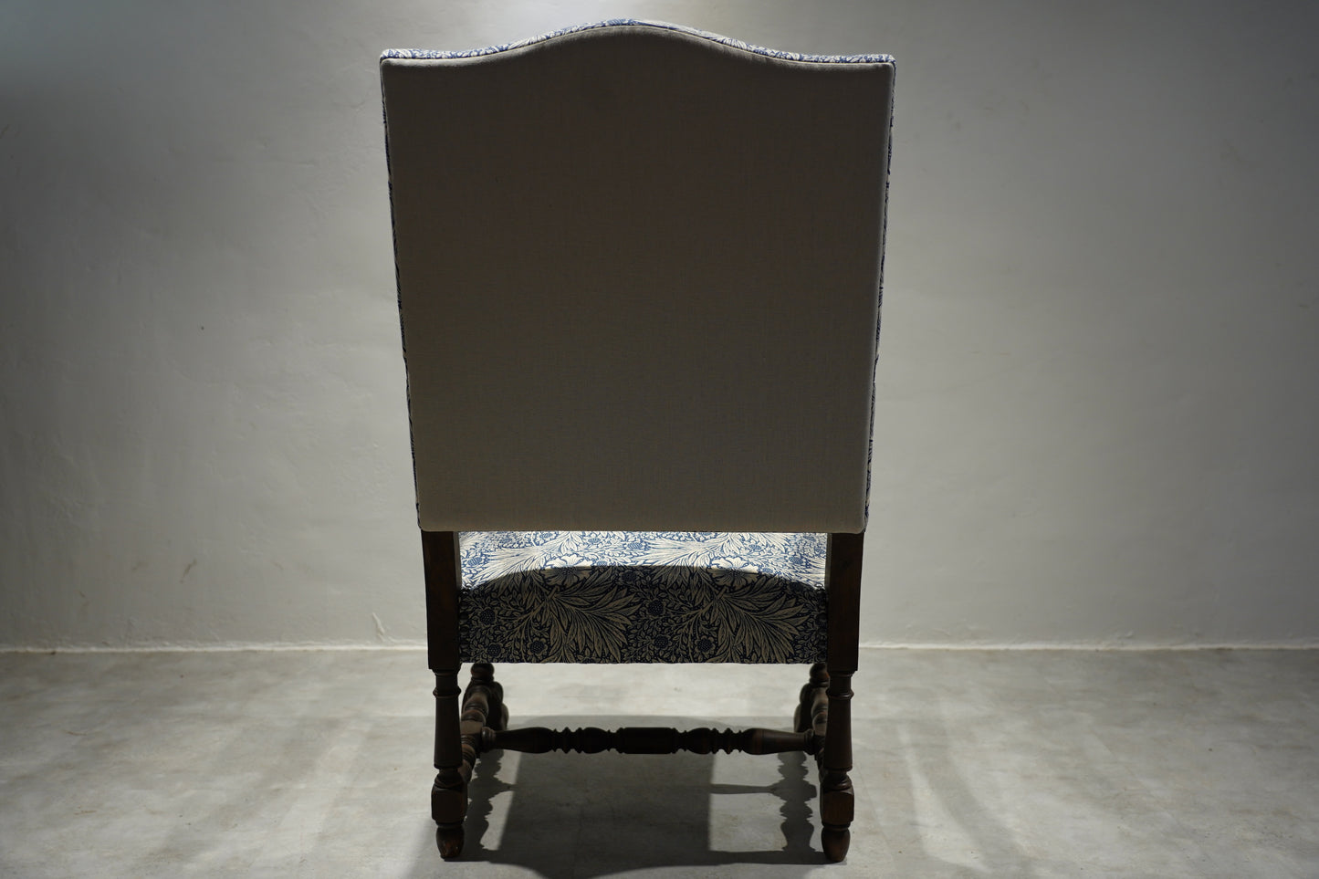 イギリスアンティーク  アームチェア ジャコビアン様式　C133