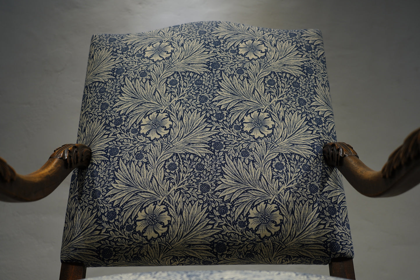 イギリスアンティーク  アームチェア ジャコビアン様式　C133