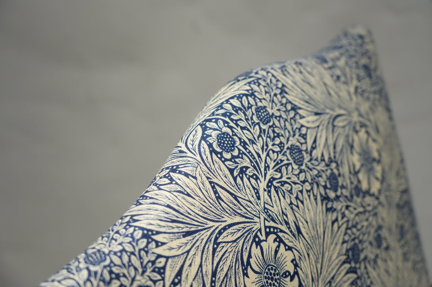 イギリスアンティーク  アームチェア ジャコビアン様式　C133