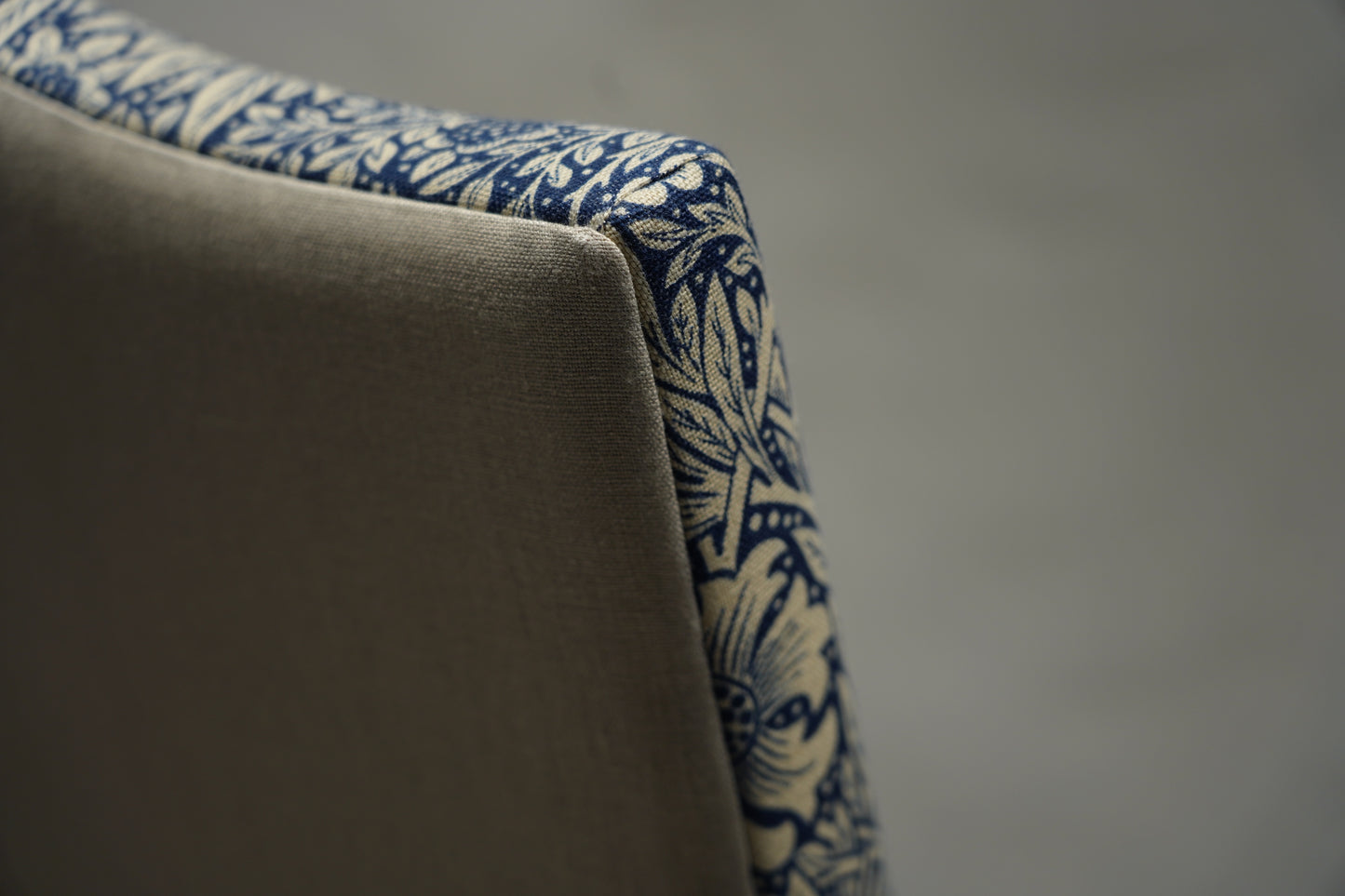 イギリスアンティーク  アームチェア ジャコビアン様式　C133