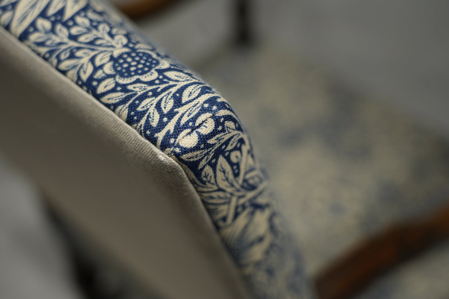 イギリスアンティーク  アームチェア ジャコビアン様式　C133