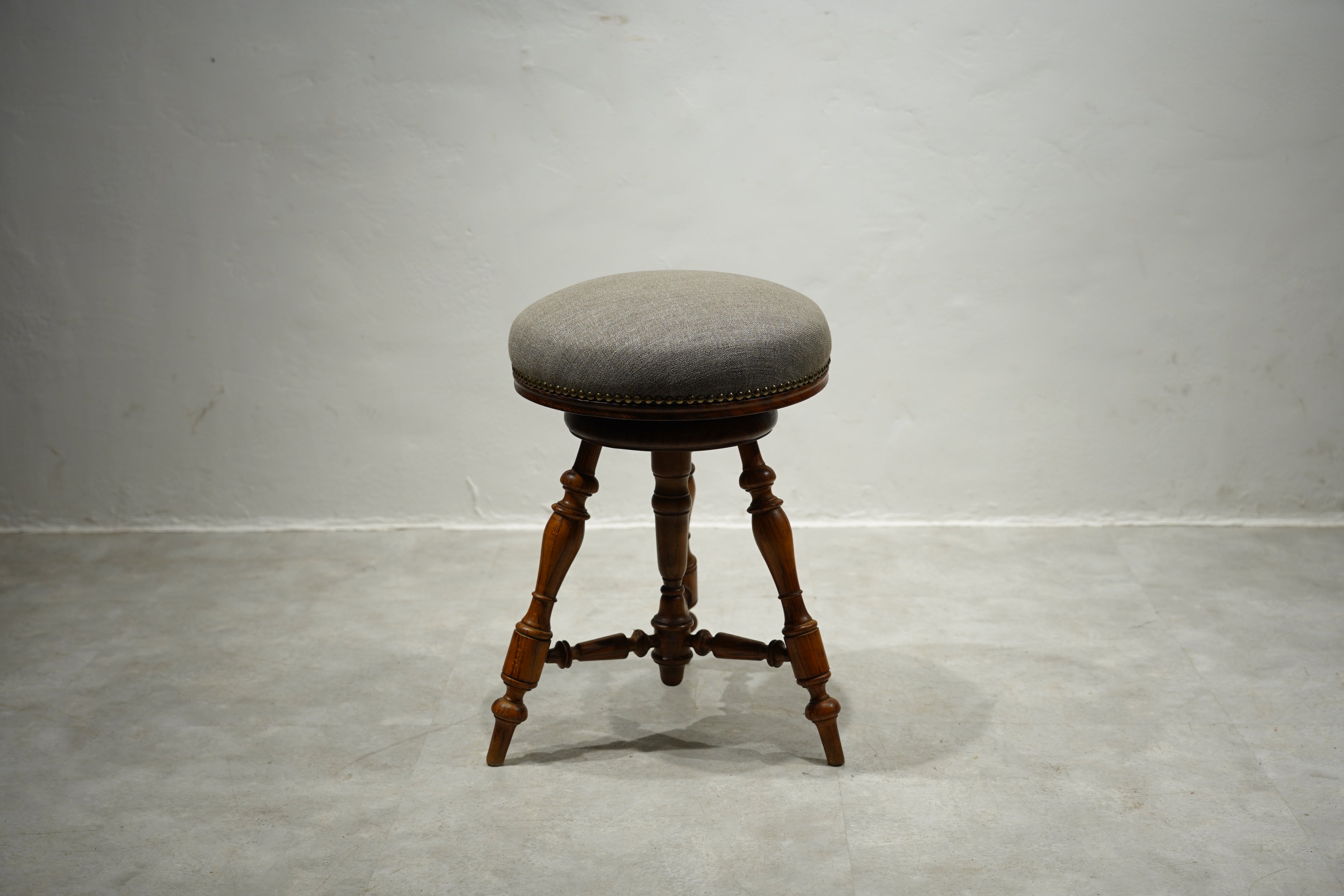 ナポレオンスツール C346 – 14e Online shop