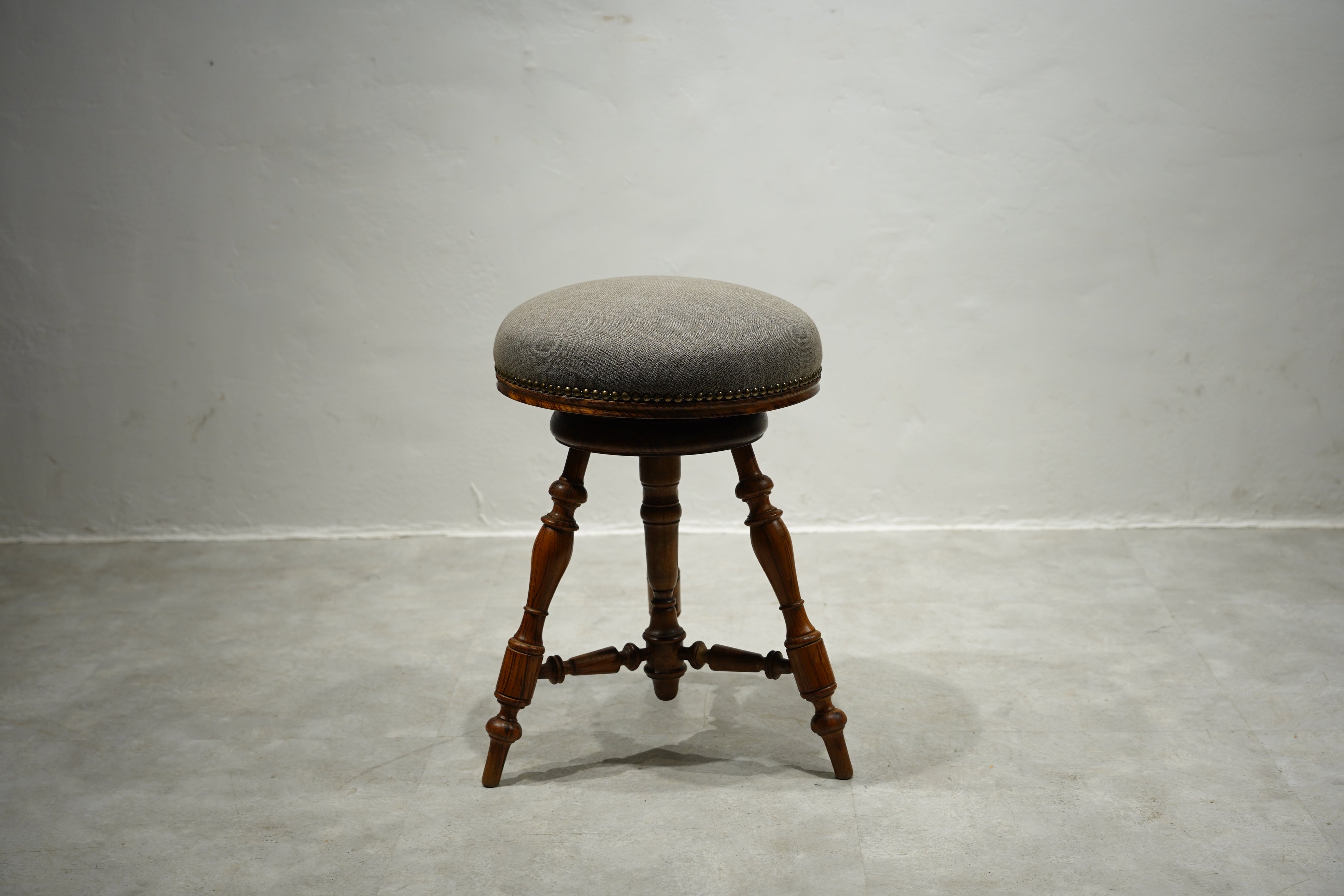 ナポレオンスツール C346 – 14e Online shop