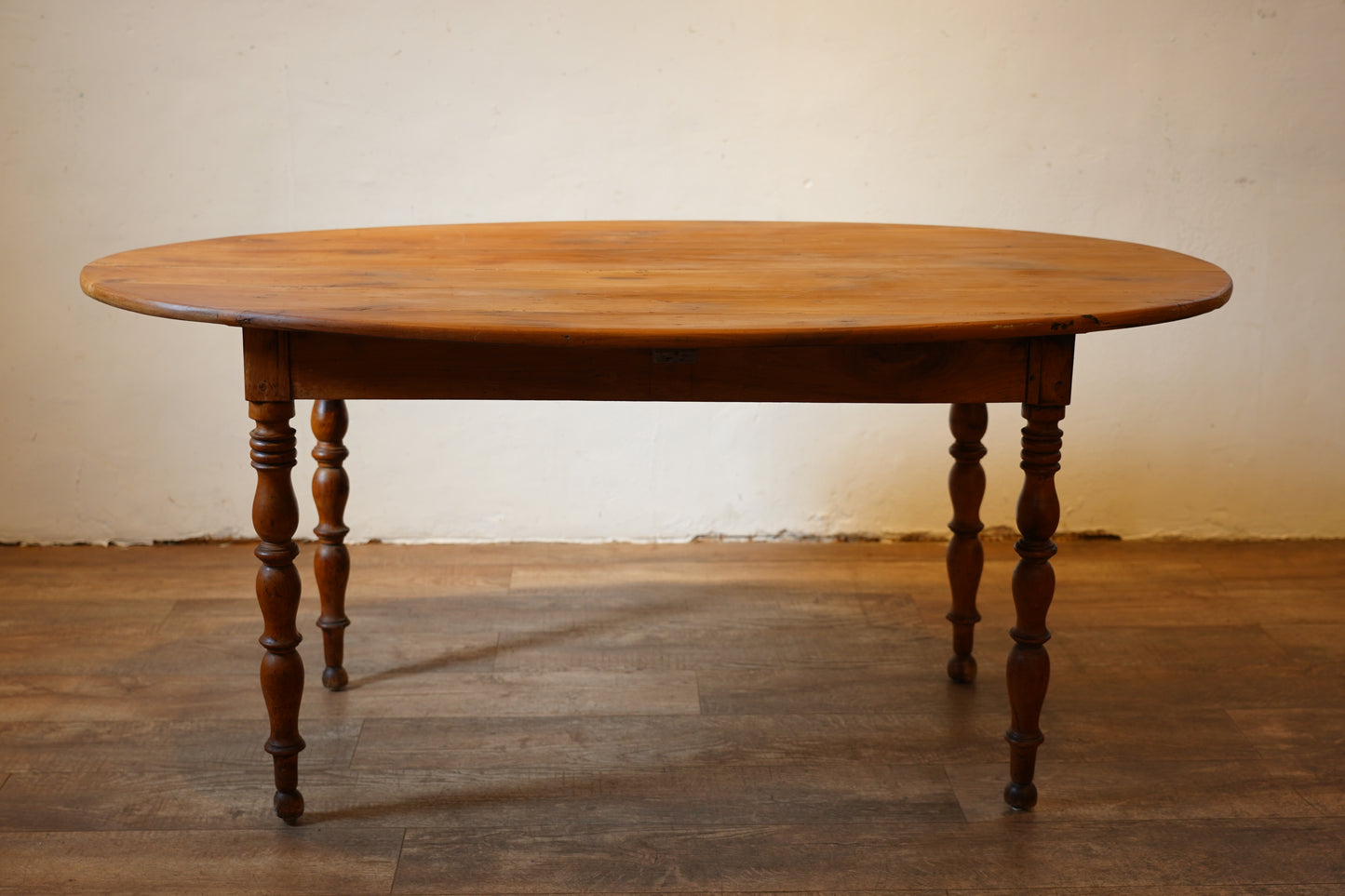 オーバルダイニングテーブル　F367