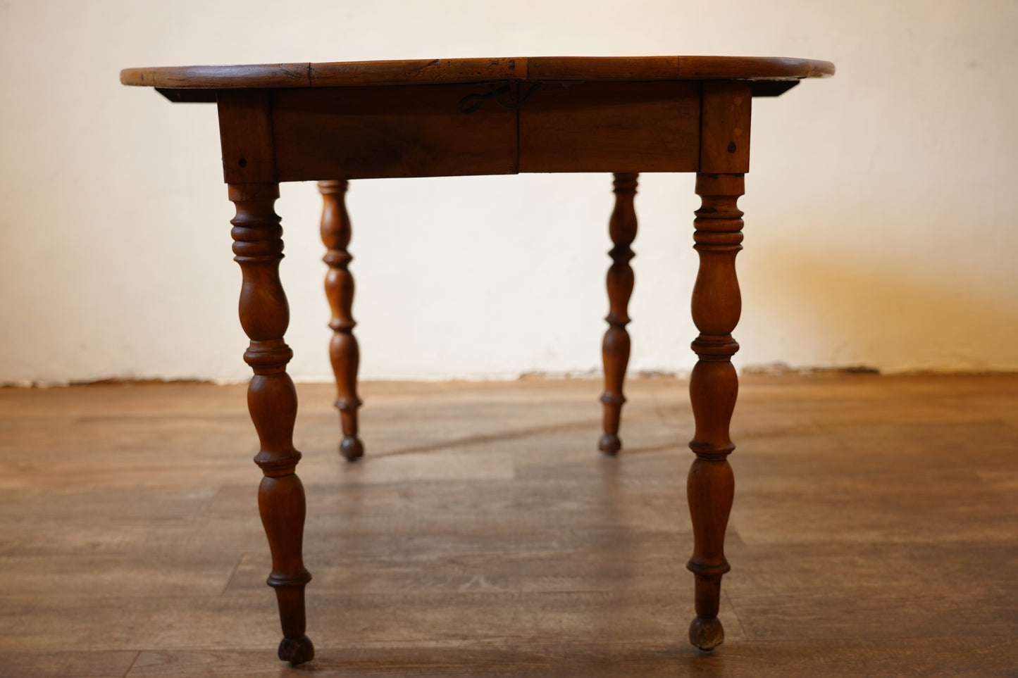 オーバルダイニングテーブル　F367