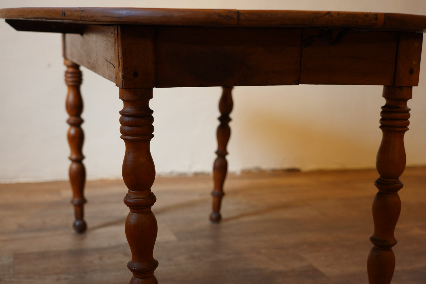 オーバルダイニングテーブル　F367