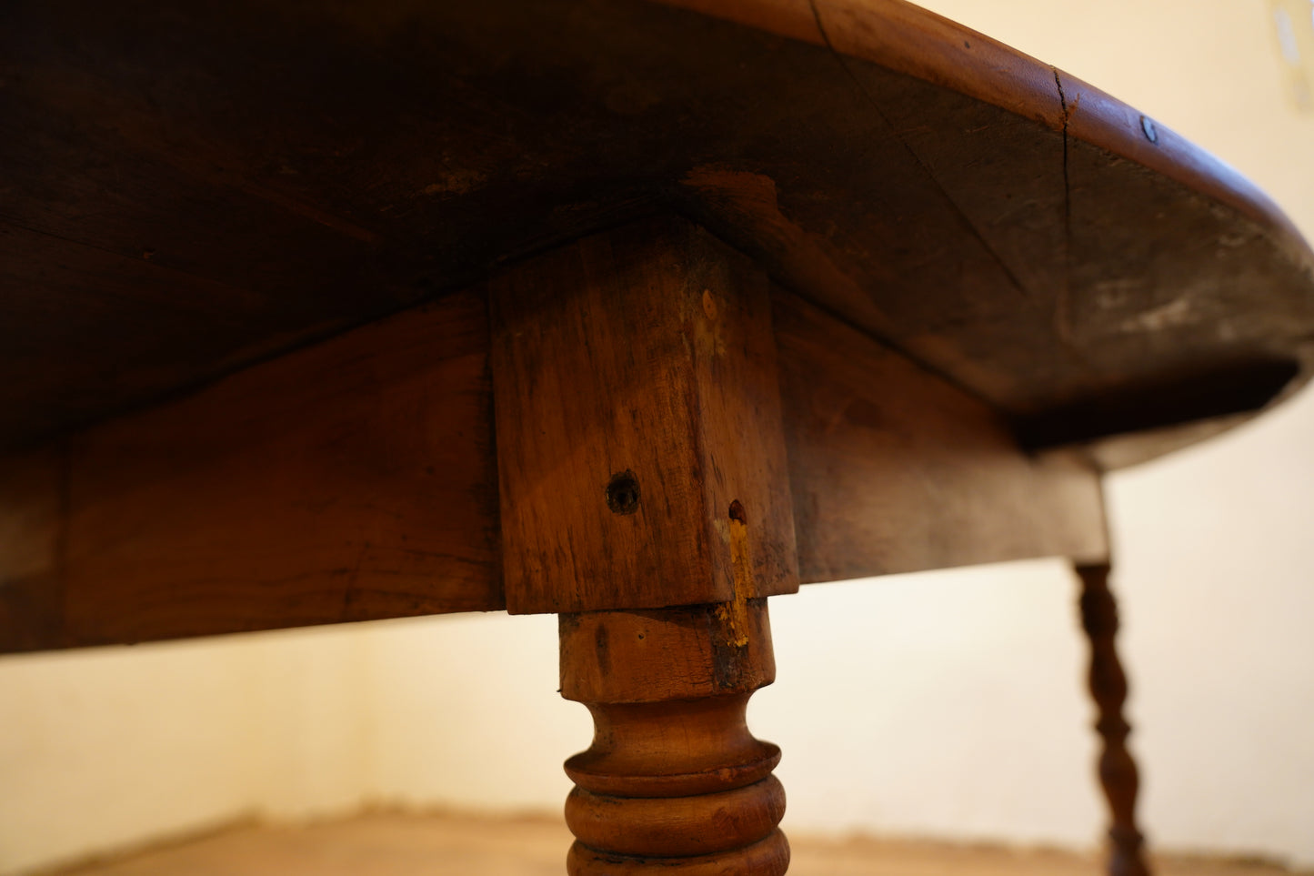 オーバルダイニングテーブル　F367