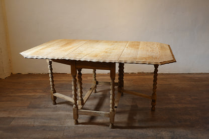 ゲートレッグダイニングテーブル　F374