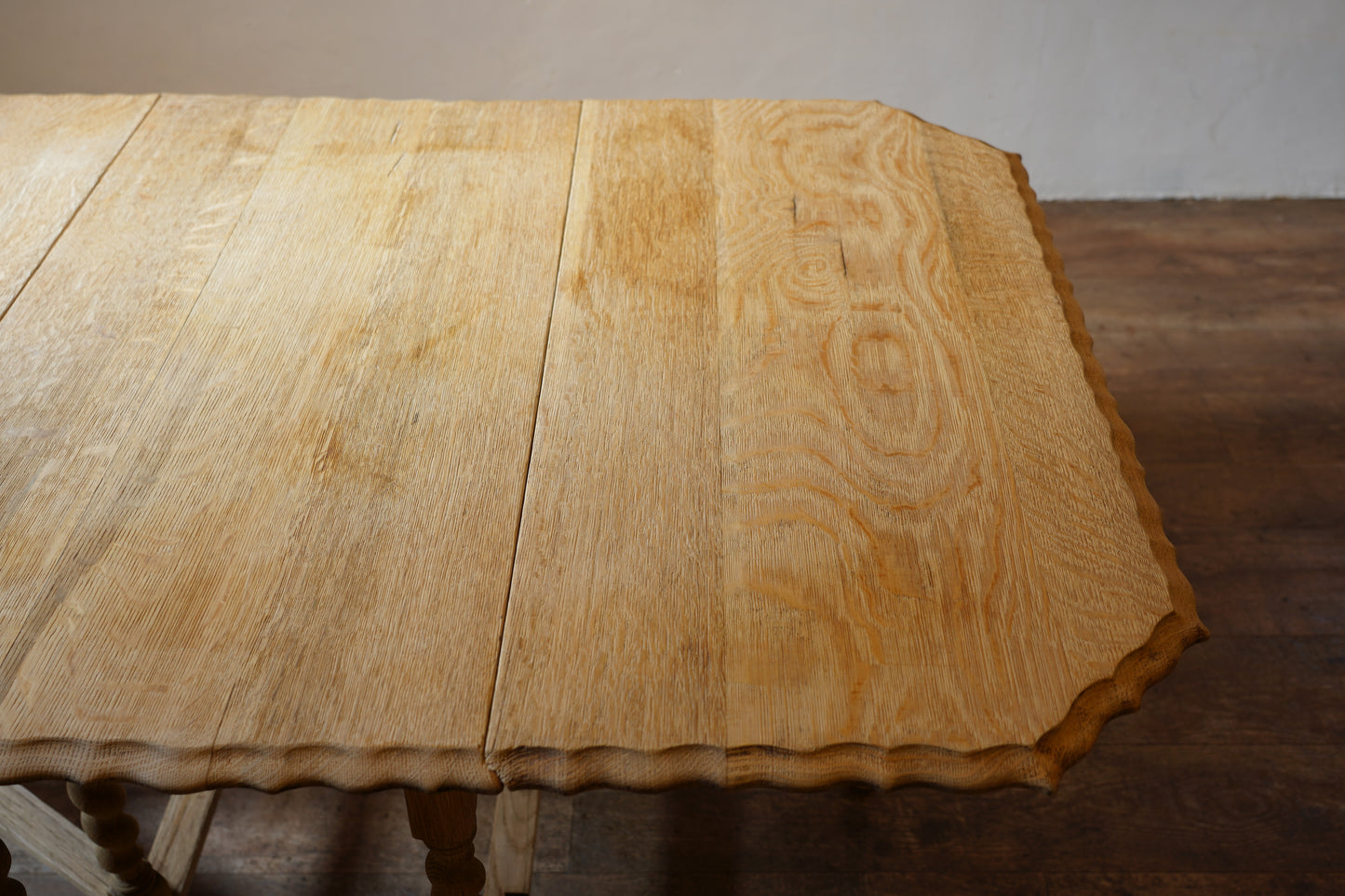 ゲートレッグダイニングテーブル　F374