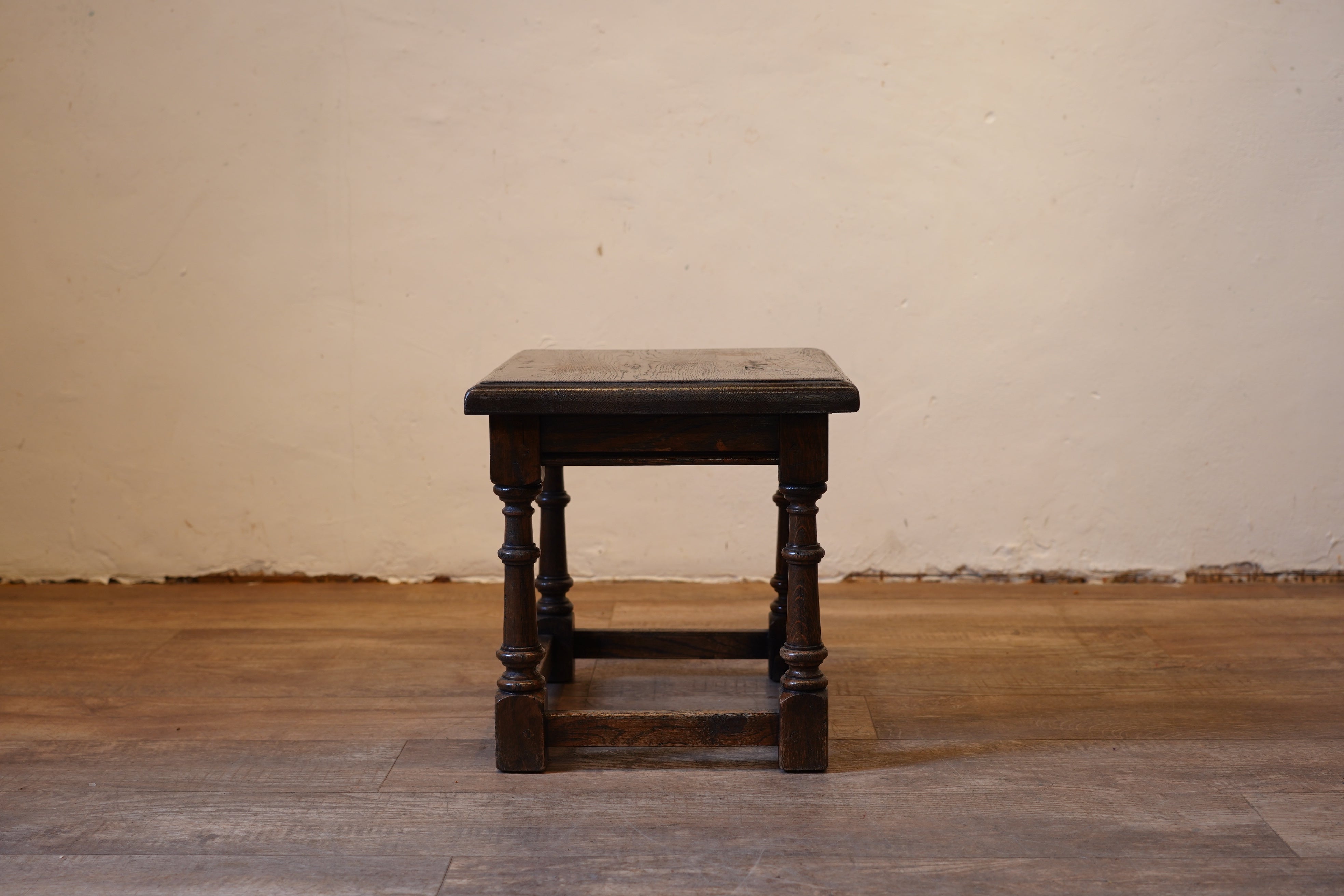 スツール F381 – 14e Online shop