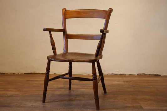 アームチェア　F384