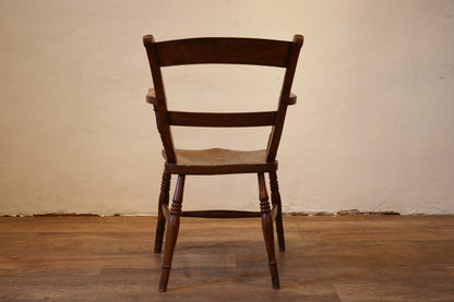 アームチェア　F384