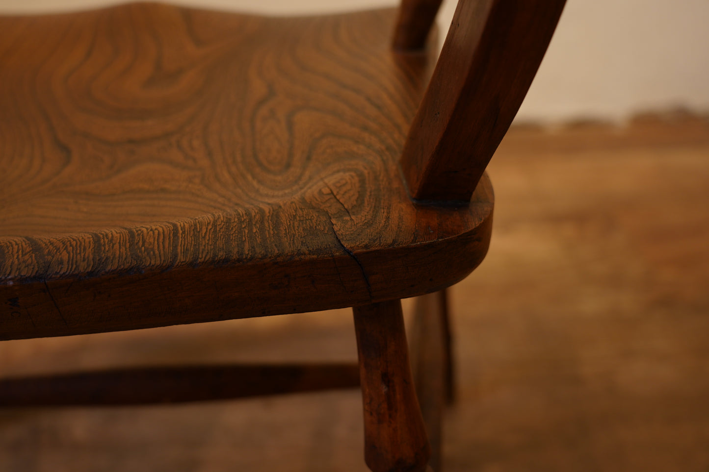 アームチェア　F384