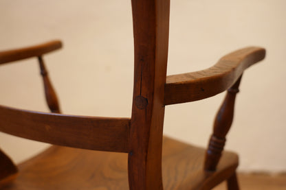 アームチェア　F384