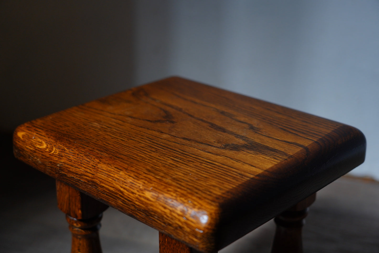 サイドテーブル　F392