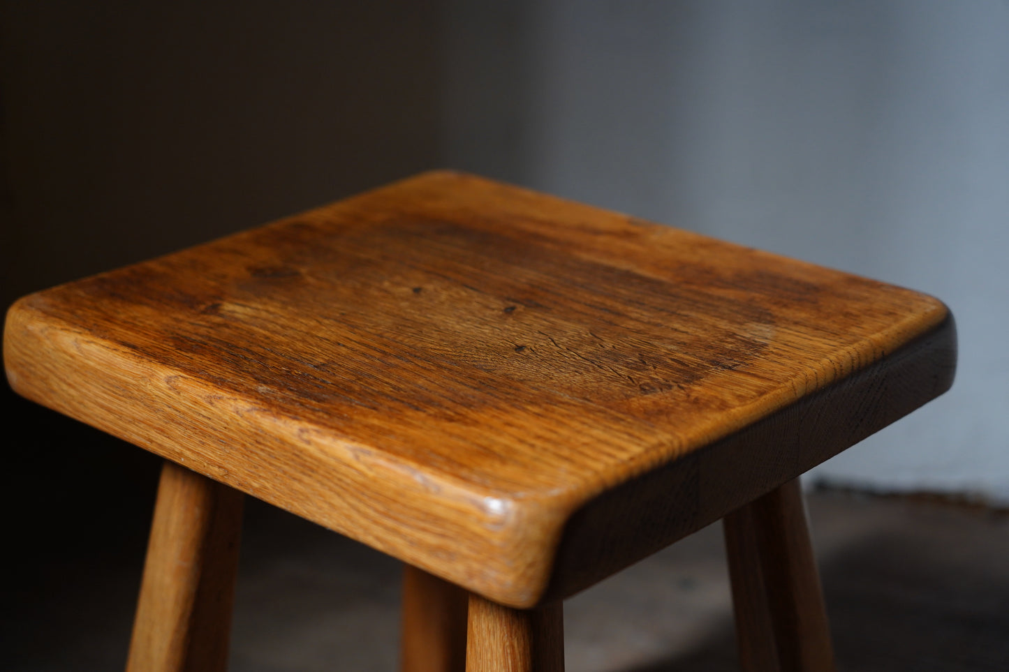 サイドテーブル　F394