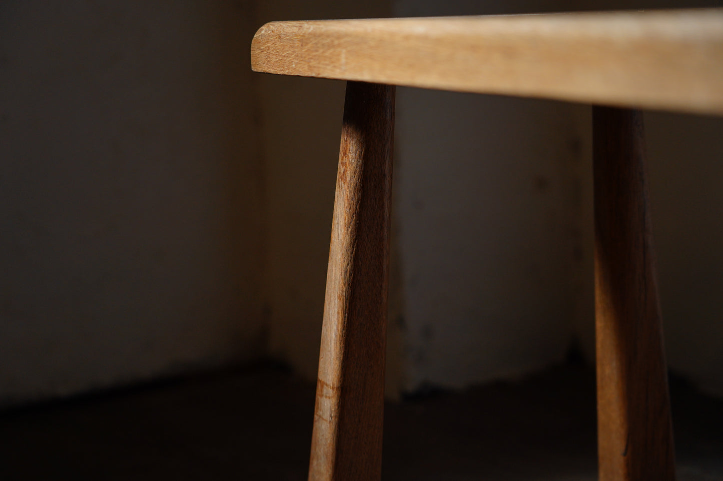 サイドテーブル　F396