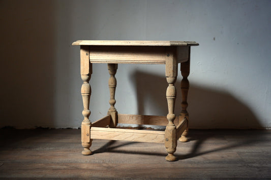 サイドテーブル　F397