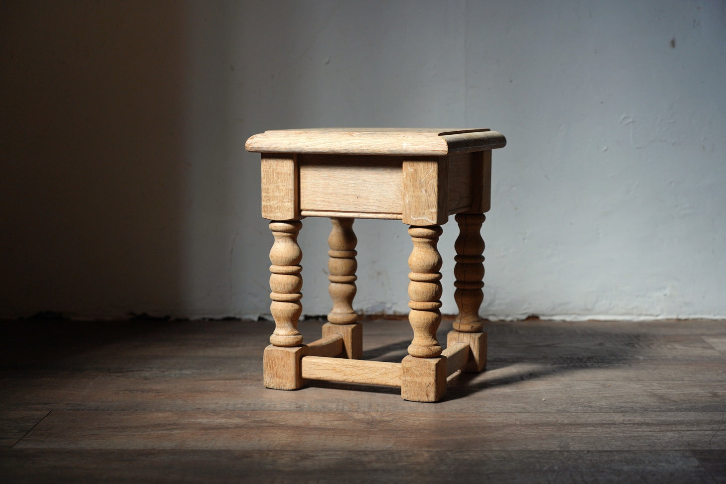 サイドテーブル　F398