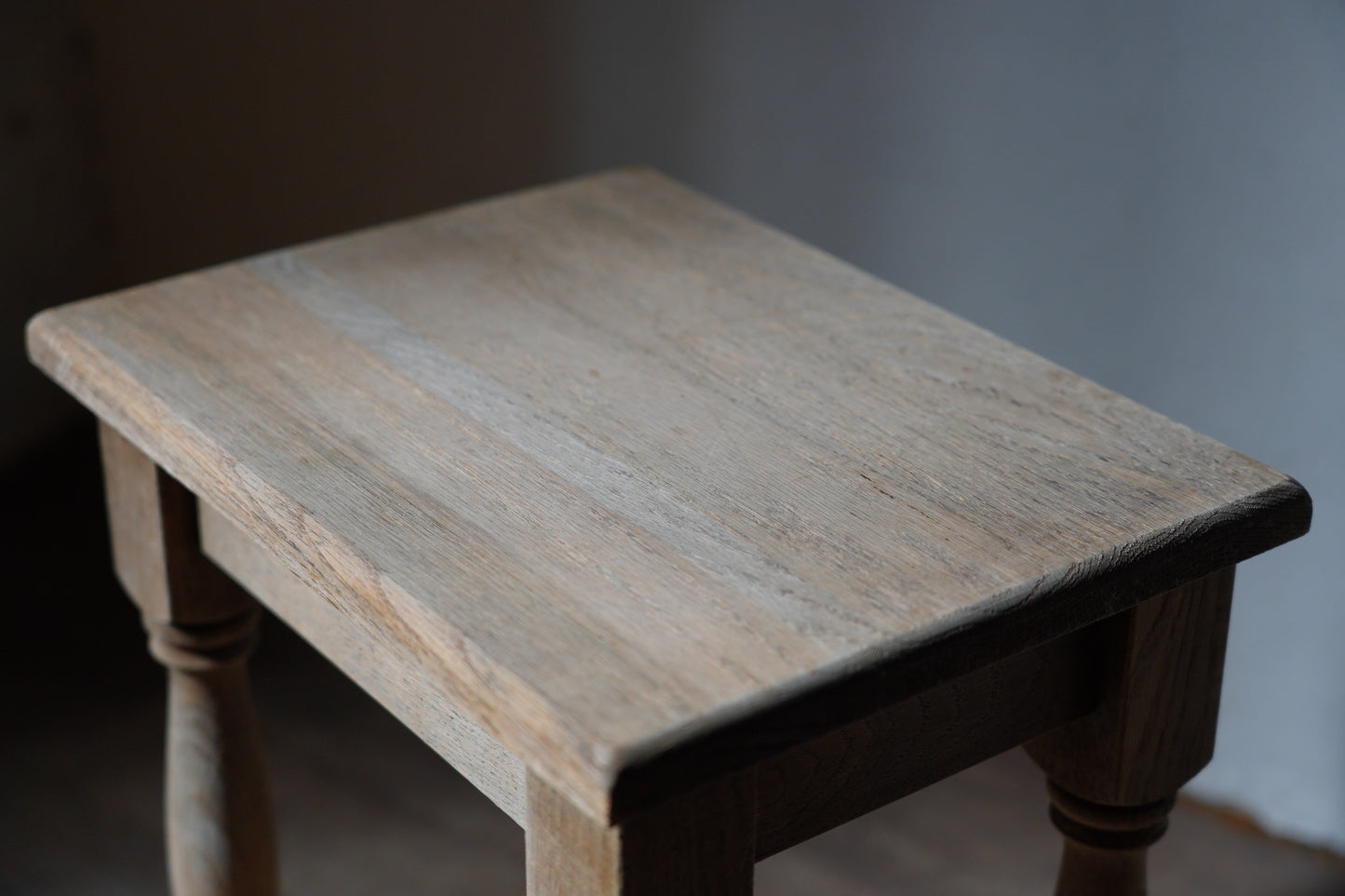 サイドテーブル　F399