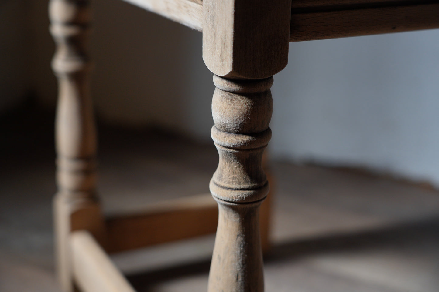 サイドテーブル　F400