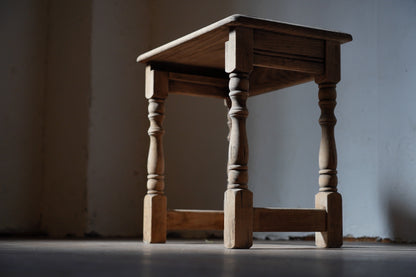 サイドテーブル　F400