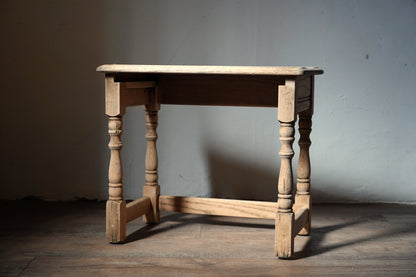 サイドテーブル　F401