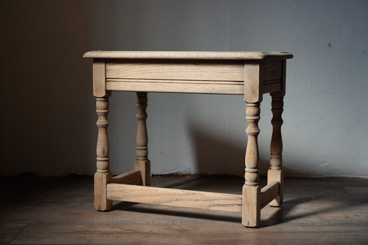 サイドテーブル　F401