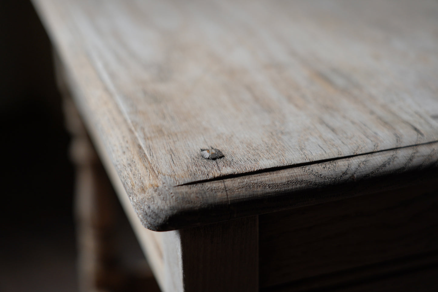 サイドテーブル　F401