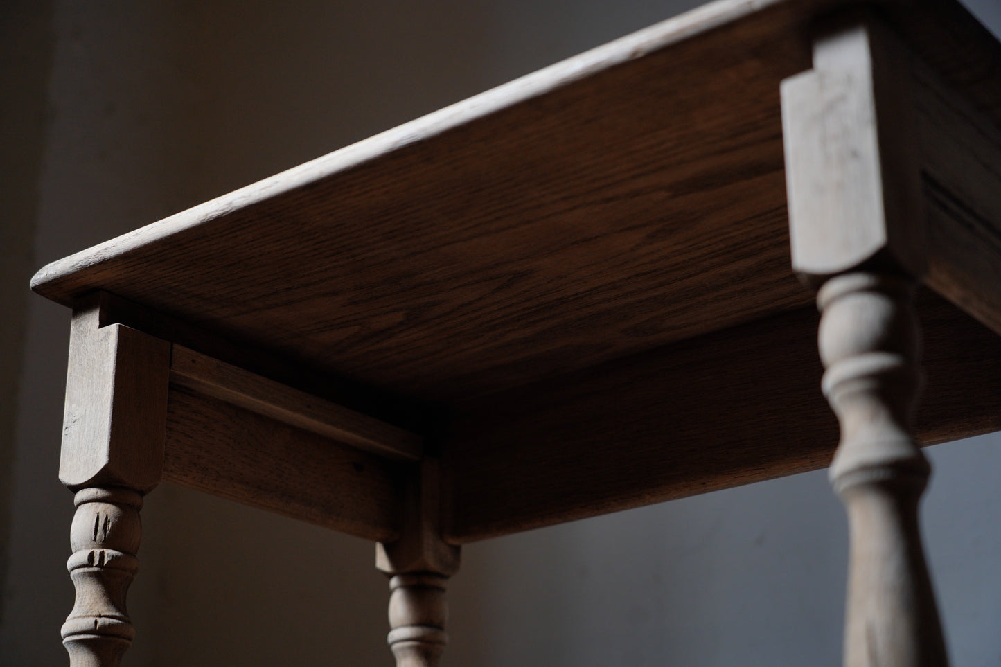 サイドテーブル　F401