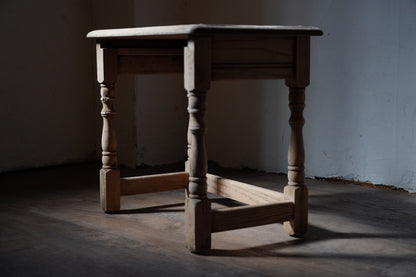 サイドテーブル　F401